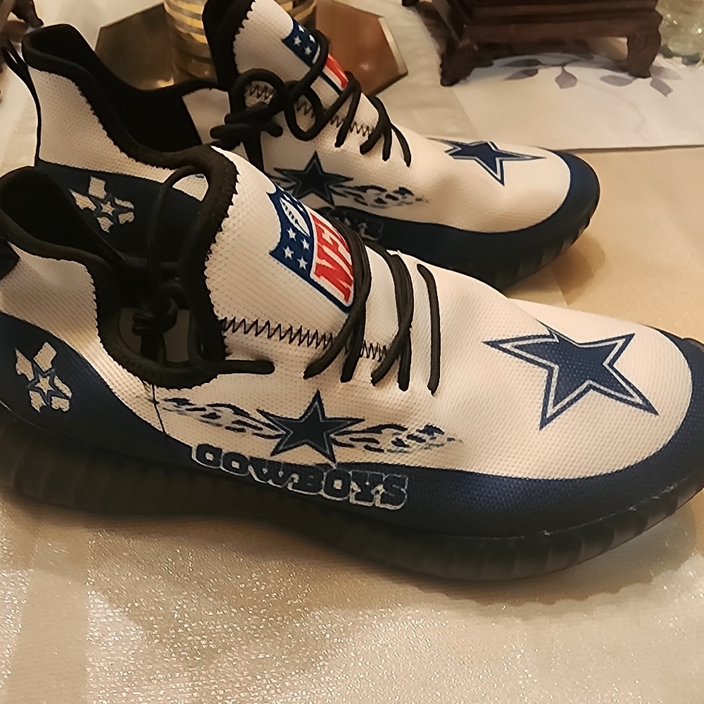 Dallas Cowboys athletic shoes